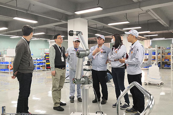 GAC Toyota Motor Co., Ltd. visited our company and visited co-robots